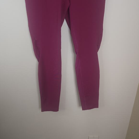 Asics 7/8 High Rise Fashion Cropped Tight in Berry Size M - Picture 2 of 11